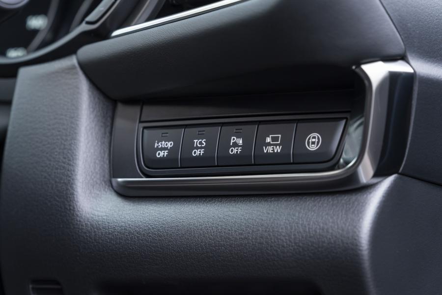 Детали интерьера Mazda CX-30 Skyactiv-G 2019 года  (UK) (фото 21 из 93)